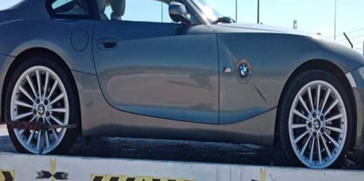 Shipping cars from the UAE to the Gulf countries via a special flatbed truck (recovery)